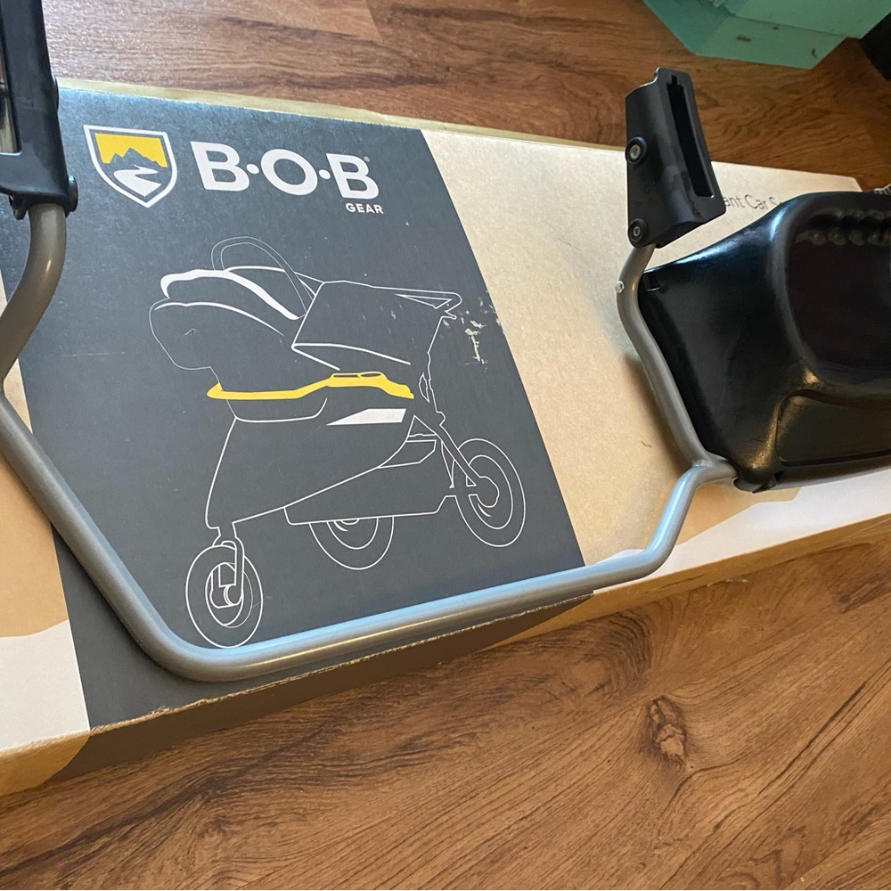 Like new! BOB double stroller attachment